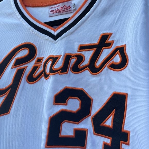 Willie Mays Jersey - Picture 2 of 5